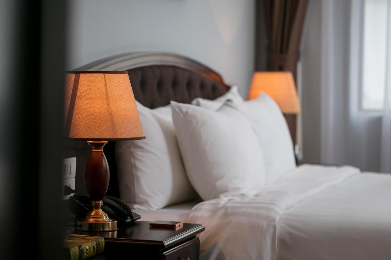 Khách sạn Halais 4*