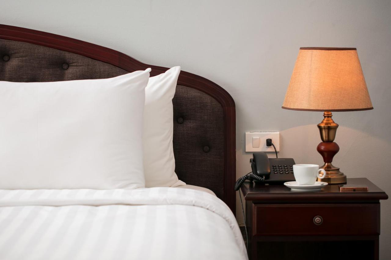 Khách sạn Halais 4*